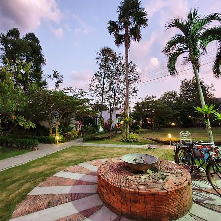 Villa Panalai Nakhon Nayok Exterior foto