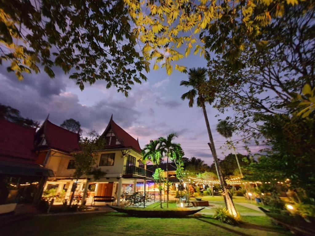 Villa Panalai Nakhon Nayok Exterior foto