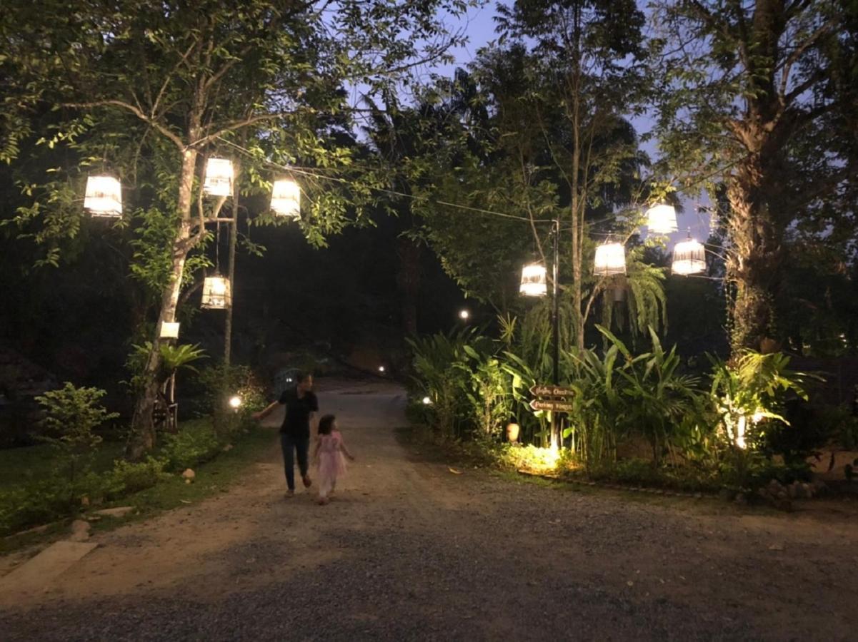 Villa Panalai Nakhon Nayok Exterior foto
